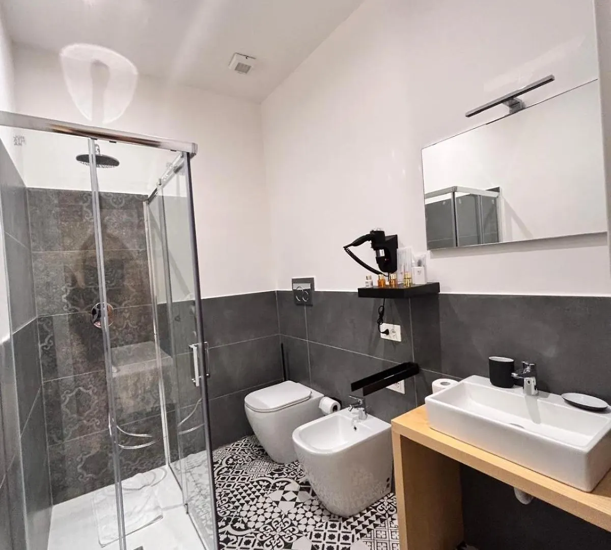 Le Vie Di San Pietro Guest House Rome Italy